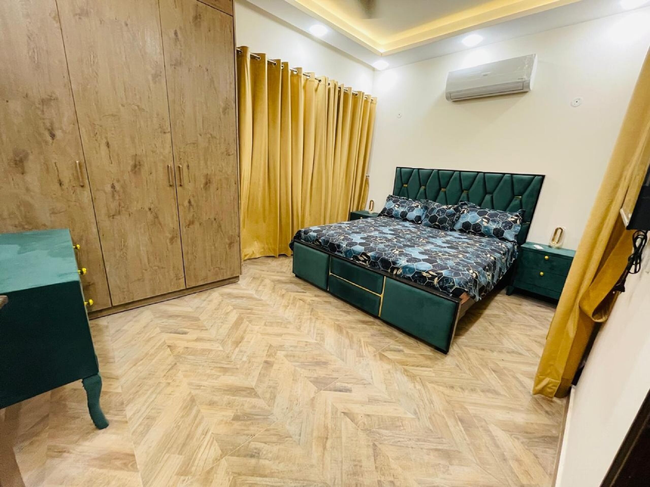 LUXURY APARTMENTS IN DHA PHASE 6​